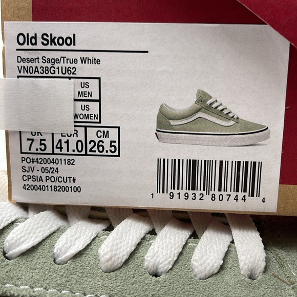 Vans Men’s Old Skool Desert Sage/True White
VN0A38G1U62
Sneakers - Picture 16 of 16
